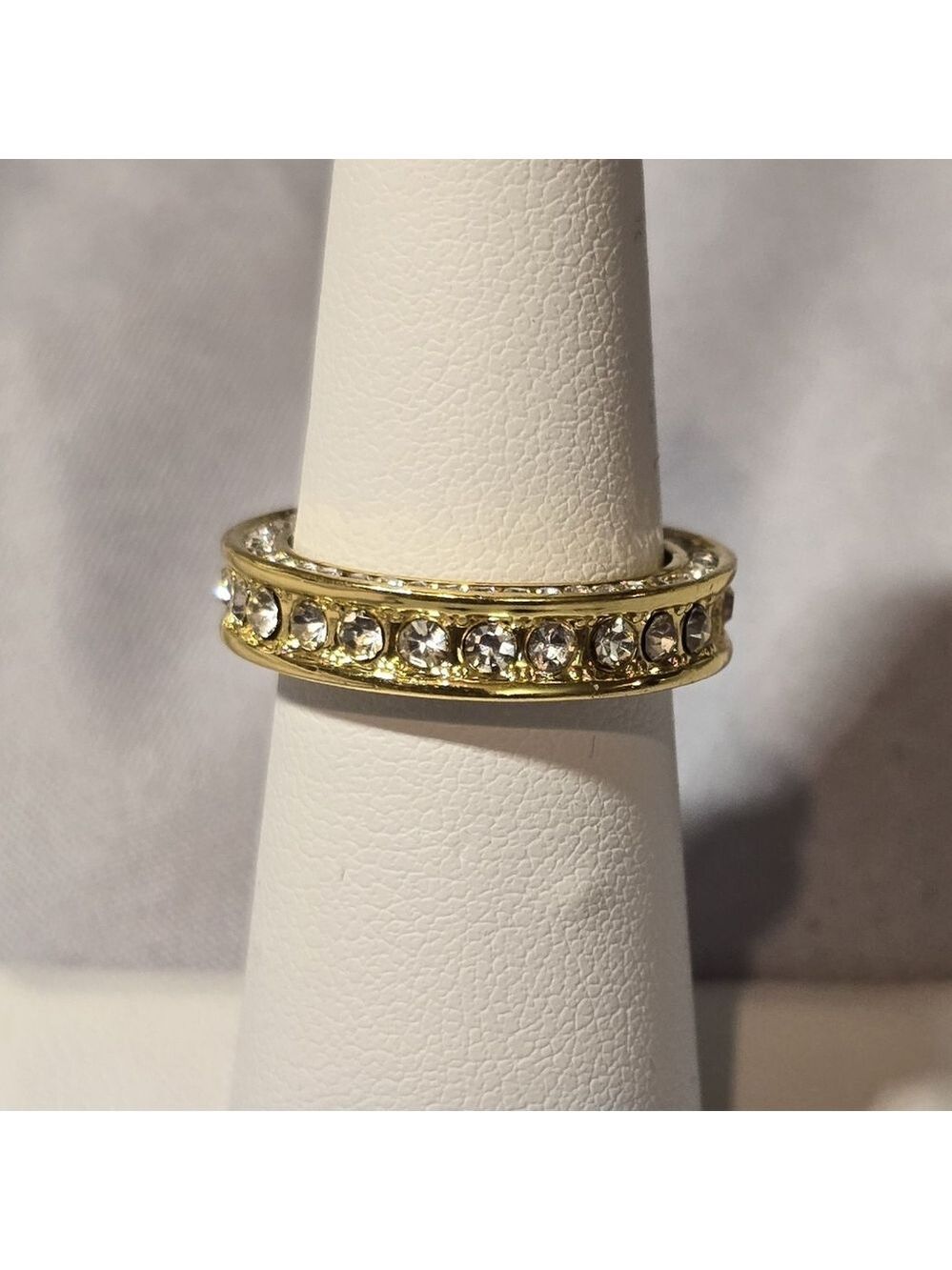Elegant Gold Women's Ring